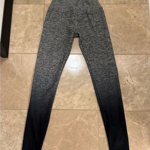 Beyond Yoga Leggings Size S Gray And Black